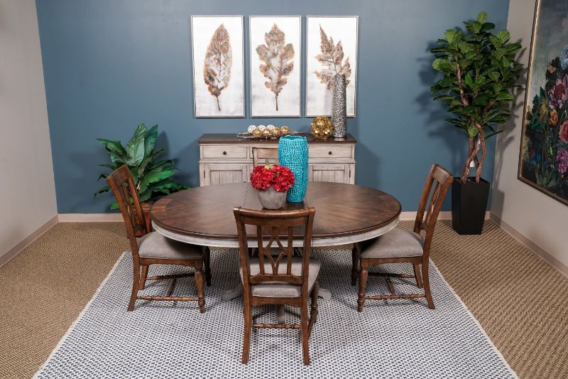 Picture of PLYMOUTH ROUND DINING ROOM SET
